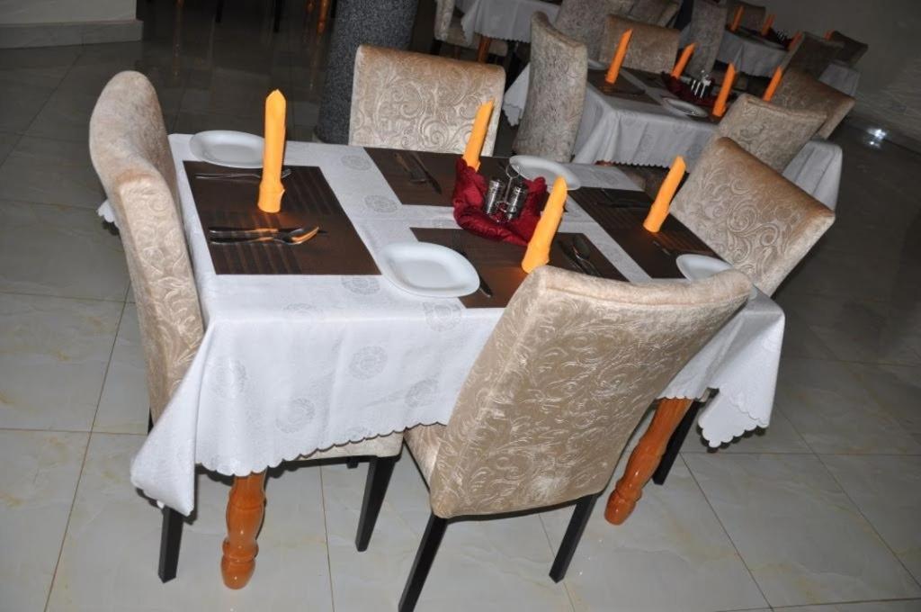 Hoima Eka Hotel Exterior photo