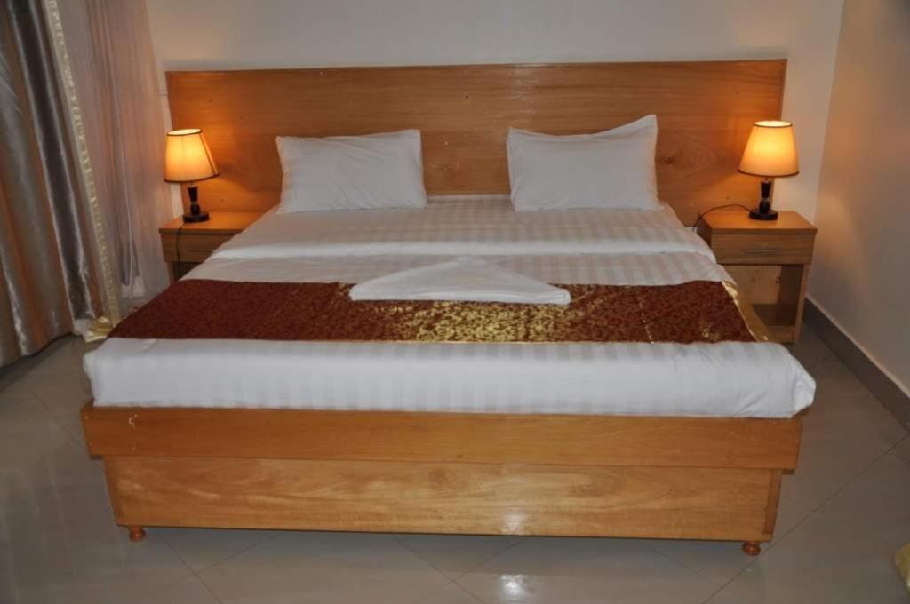 Hoima Eka Hotel Exterior photo